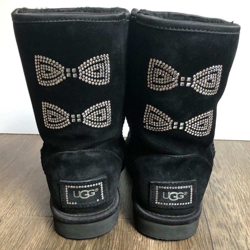 UGG women's sz 5 Swarovski crystal bow boots